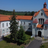 Pohledy na jednotlivé budovy